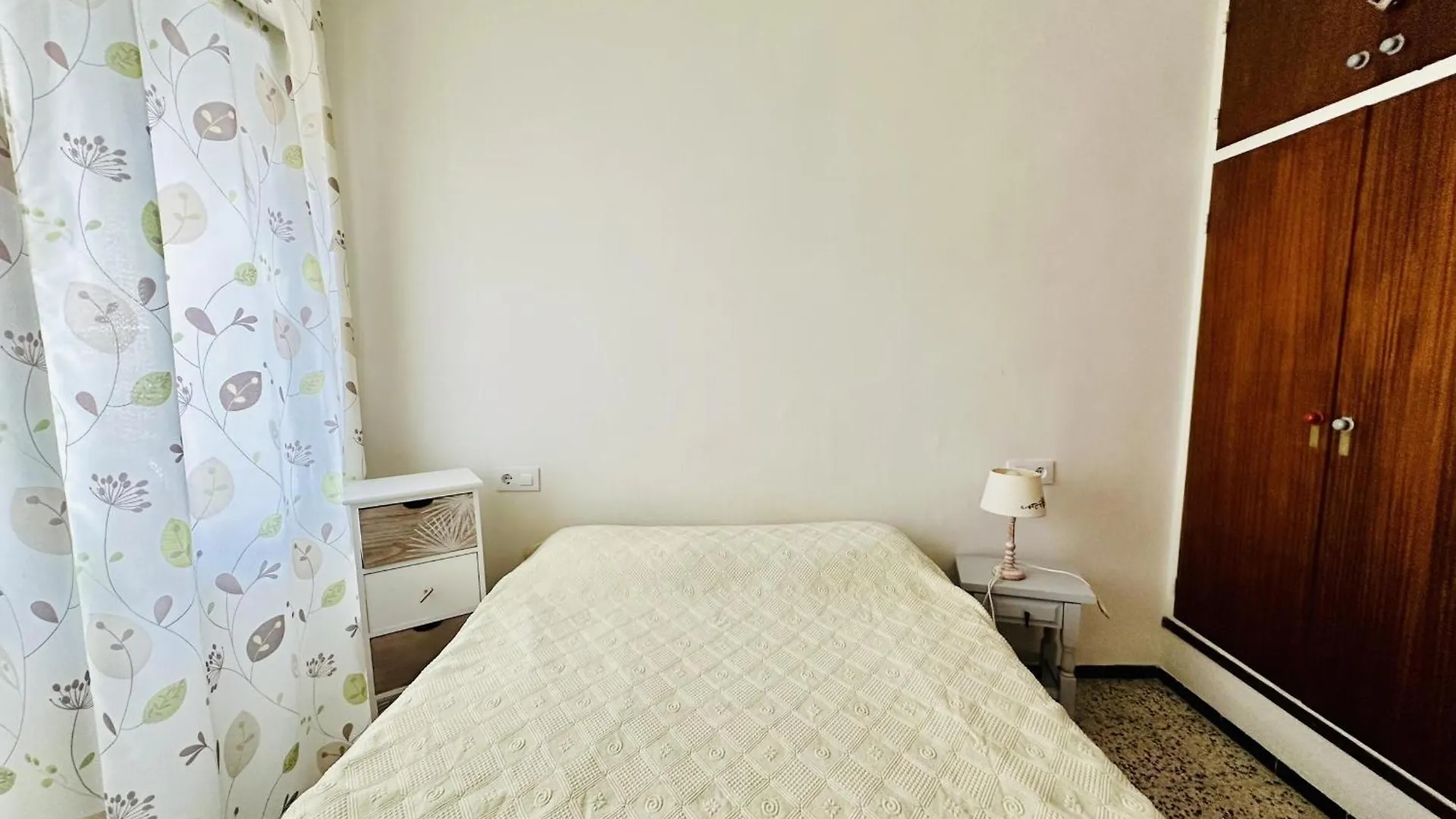 Apartment 2211 Claudia A-02, En Pleno Corazon De Santa Margarita, Cerca De La Playa Mas Espaciosa De Roses. - Es-258-153
